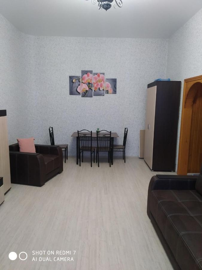 Apartment Theatre Shepkina 2 Rooms II Sumy Exteriör bild